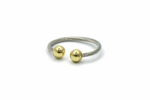 Anillo de bola de oro con alambre de plata